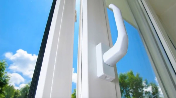 ਡਨੀਪਰ ਵਿੱਚ ਵਿੰਡੋਜ਼ ਨੂੰ ਸਪਸ਼ਟ ਅਤੇ ਅੰਦਾਜ਼ ਨਾਲ ਕਿਵੇਂ ਸਾਫ਼ ਕਰਨਾ ਹੈ?